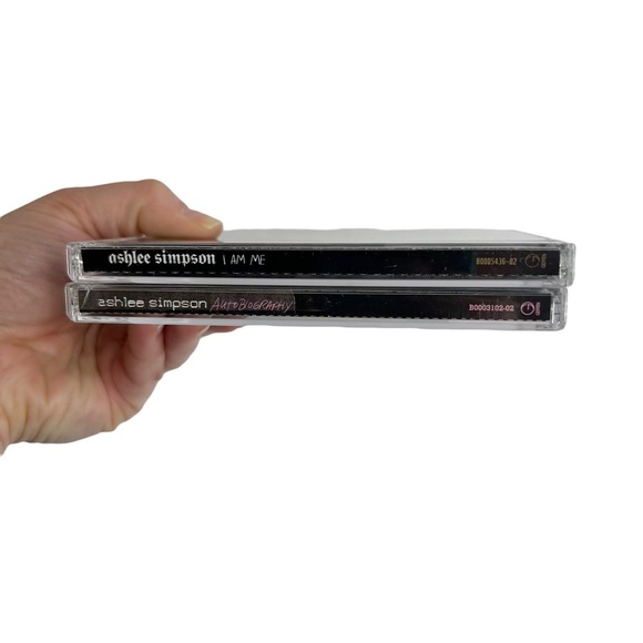 Lot Of 2 Ashlee Simpson Music CDs Autobiography & I Am Me - Picture 3 of 9